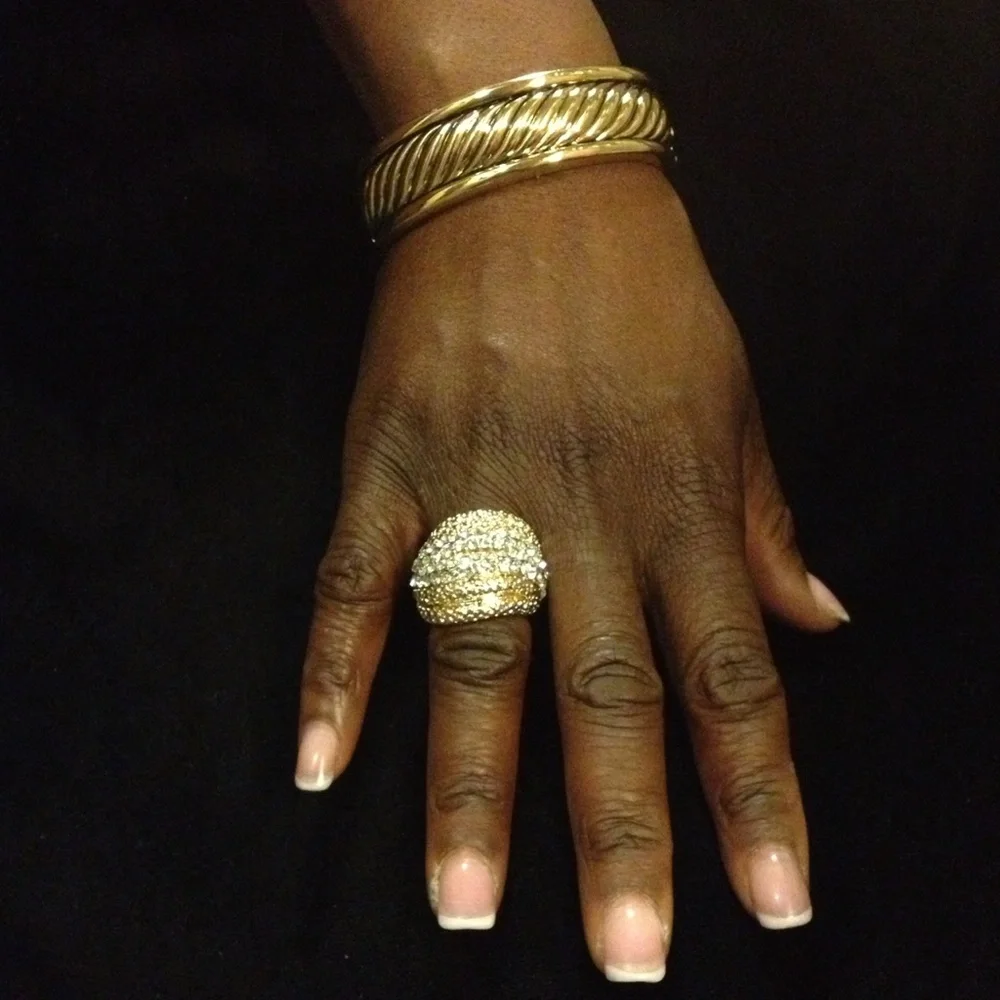 Coil Bangle - Picture 4 of 4